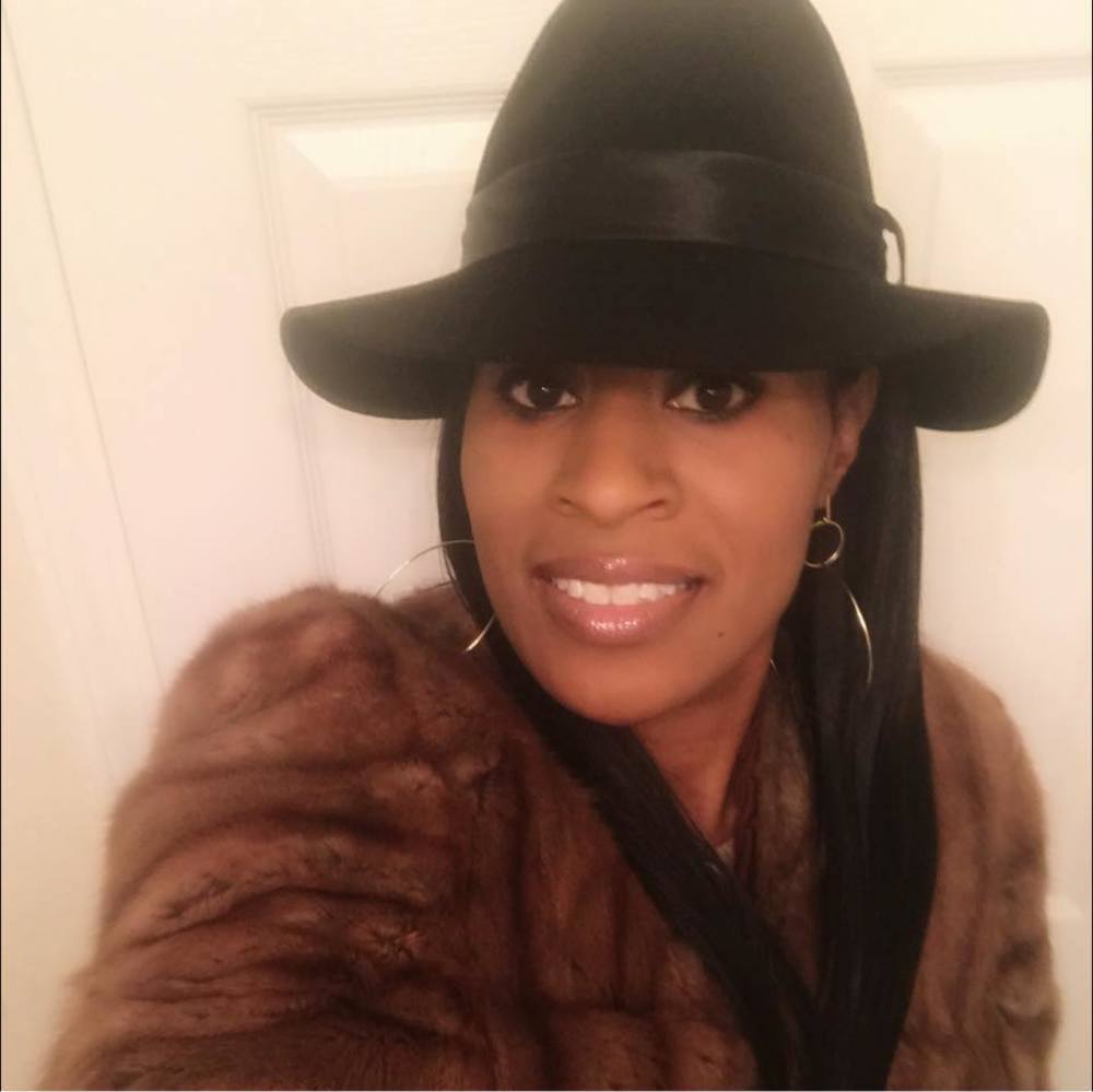 Meet your Posher, Ebonee